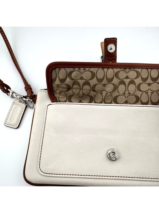 Coach Vintage Soho Ivory & Brown Leather Wristlet Clutch w/Buckle - Picture 4 of 7